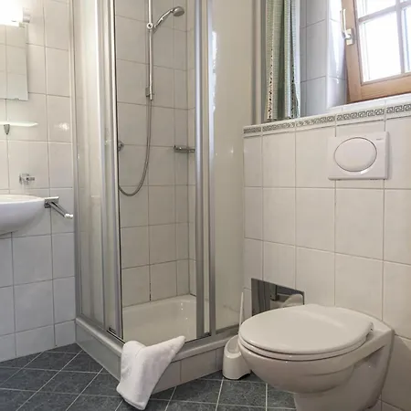 Urige Doppelhaushaelfte 5 * Grafenweg